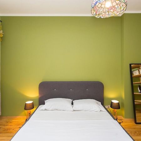 Colorful 2Bdr Apartment In The City Center Sofía Exterior foto